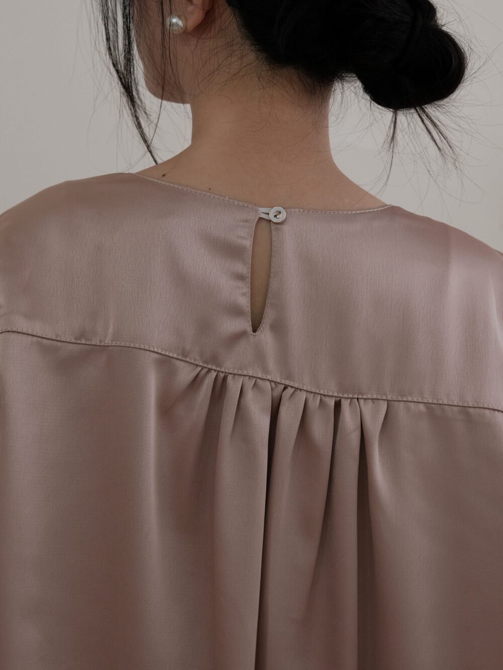Satin Shoulder Pleat Blouse in Dusty Pink - Image 4