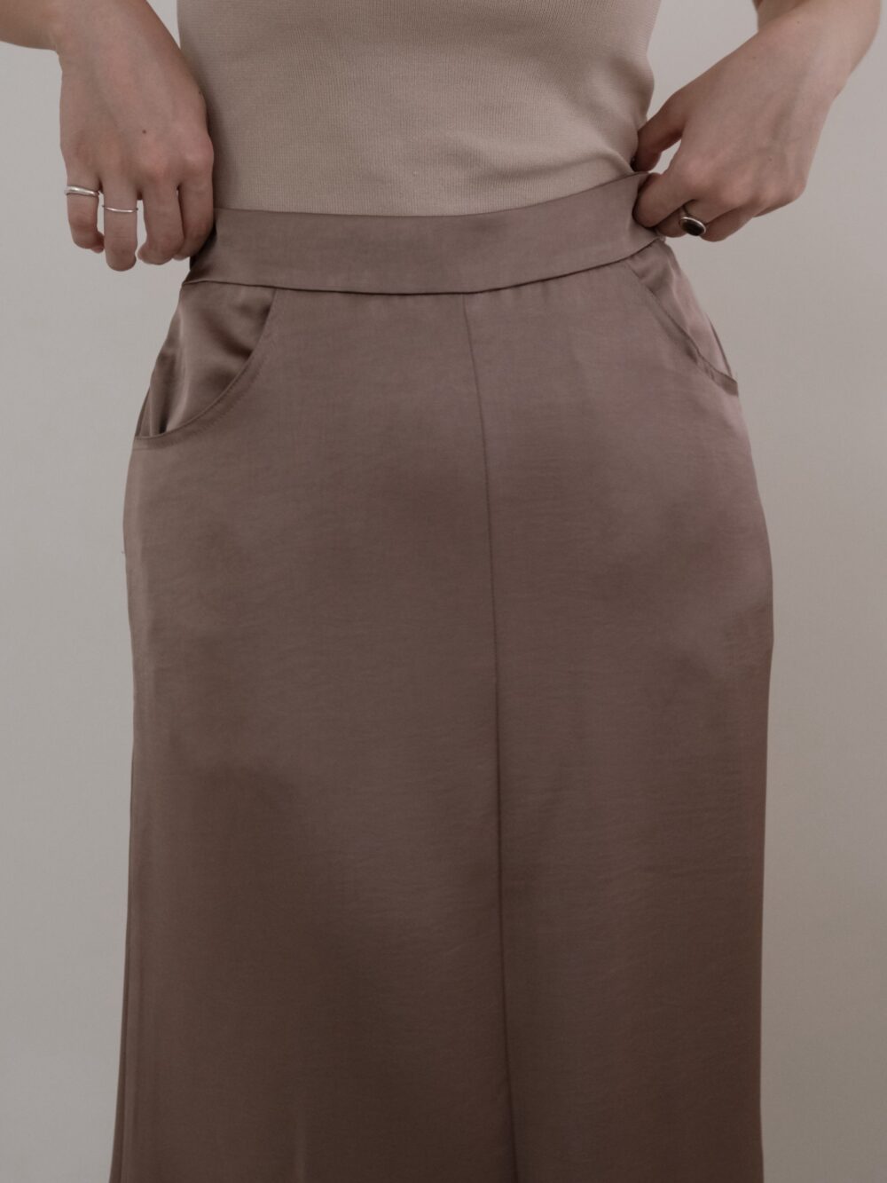 Satin Midi Skirt - 图片 3