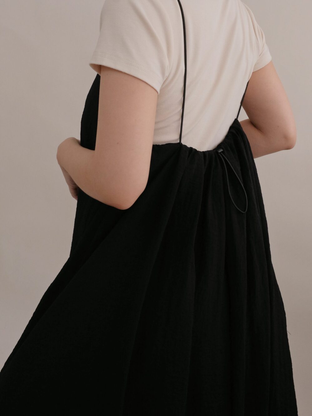 Breeze Maxi Dress in Black - 图片 4