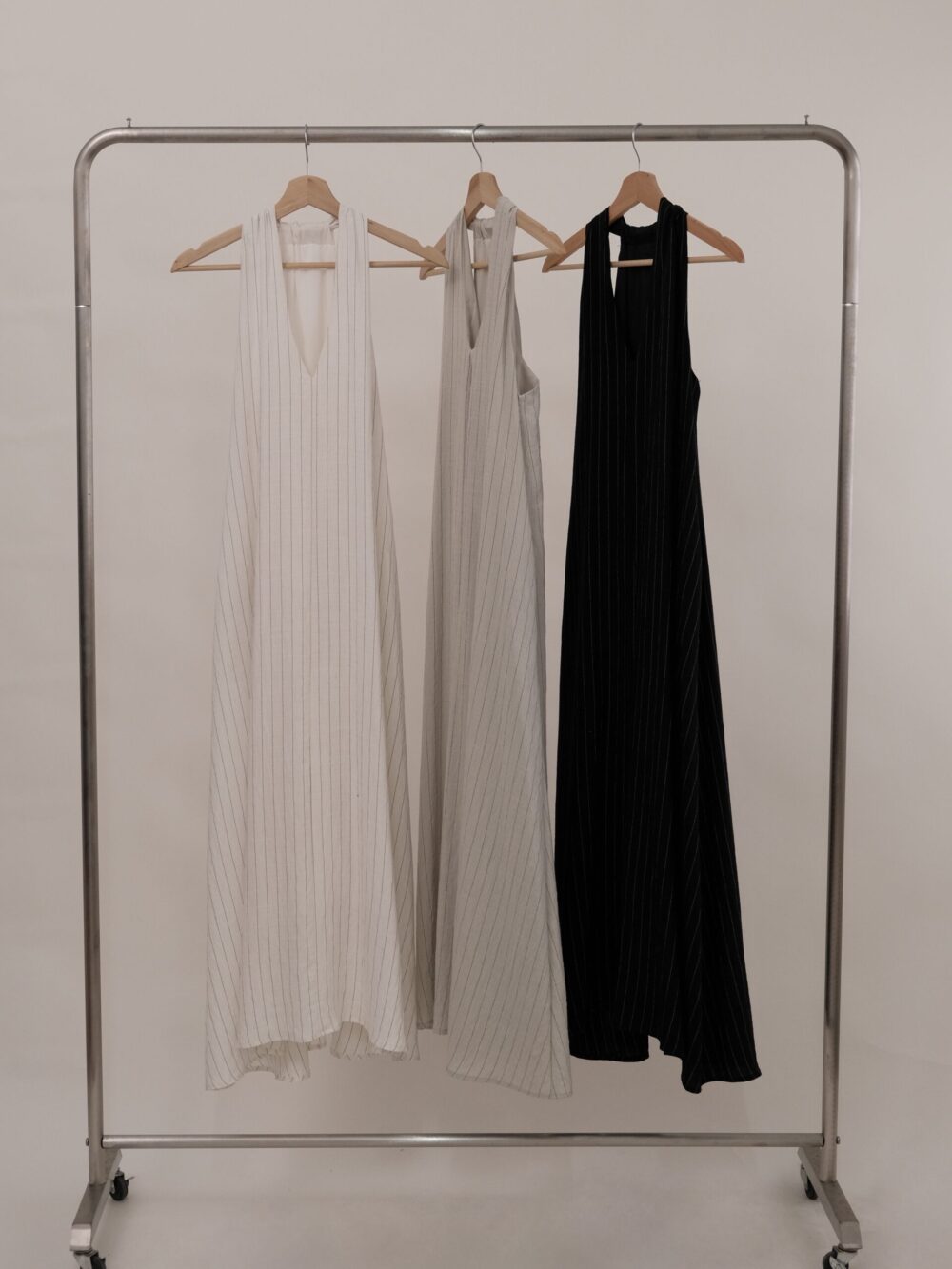 Stripe Halter Neck Maxi Dress - 图片 2