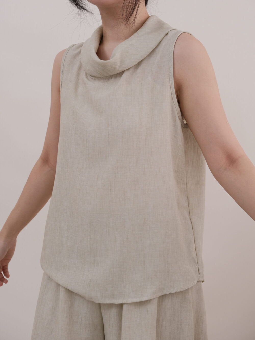 Airflow Sleeveless Tank - Image 9