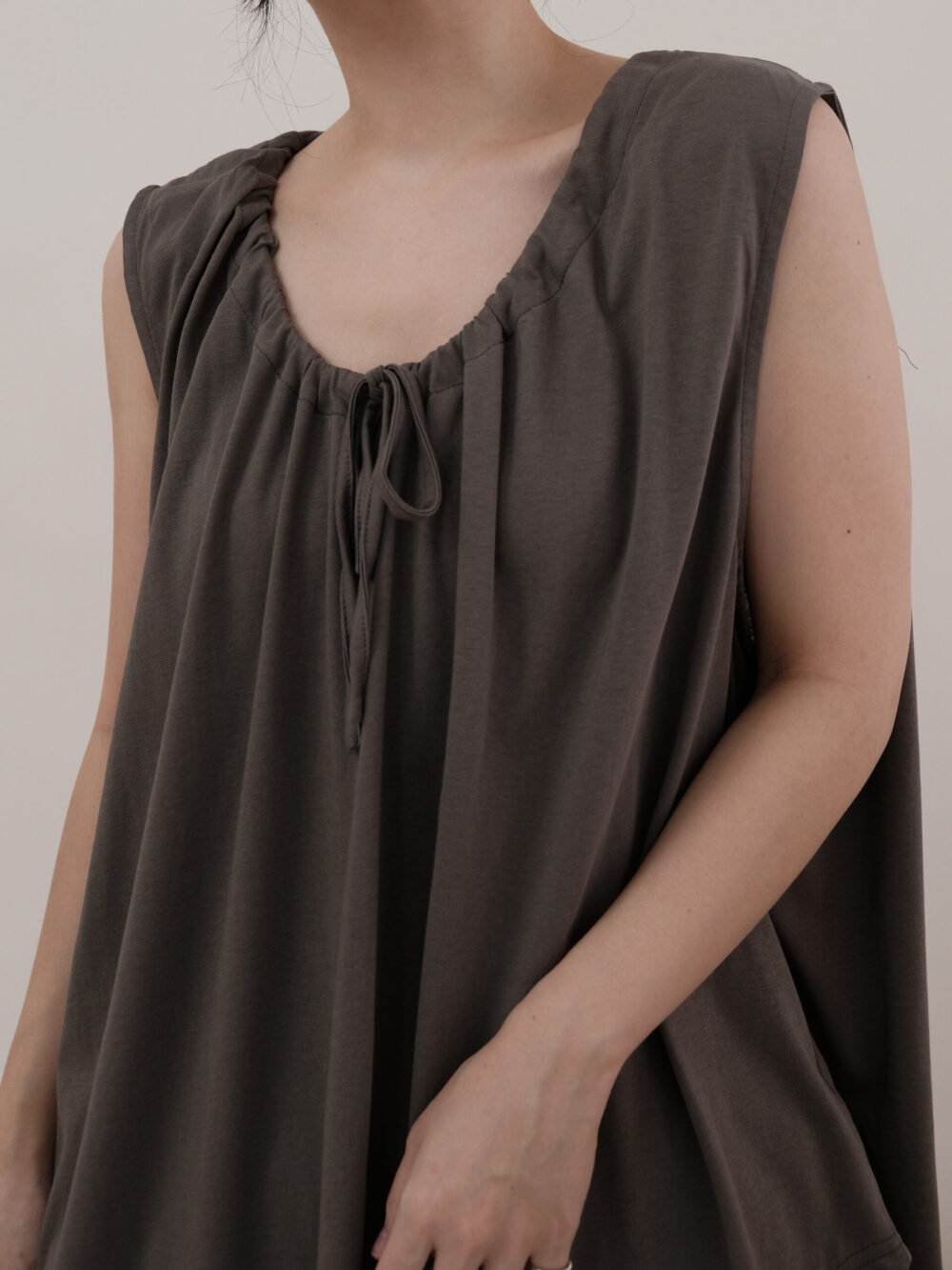 Sleeveless Swing Top - 图片 9