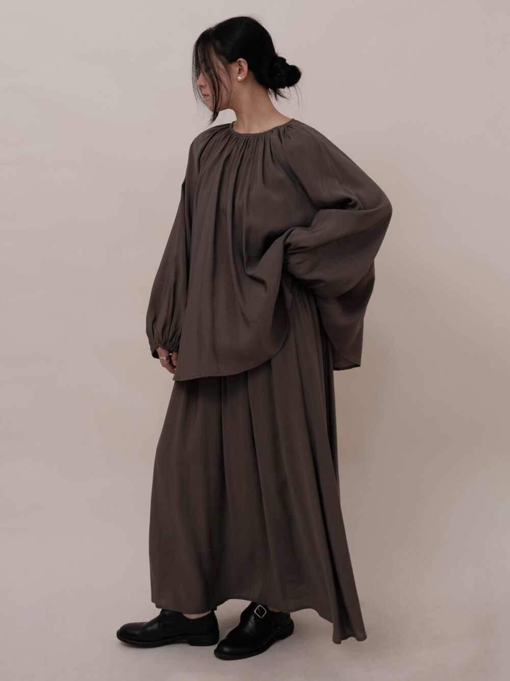 Tencel Two-Ways Blouse - Image 13