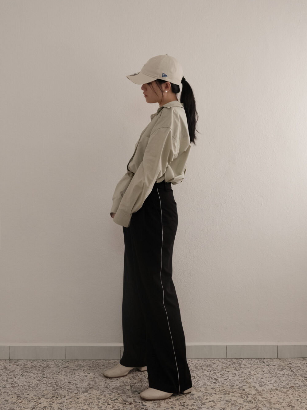 Contrast Piping Pants - Image 4
