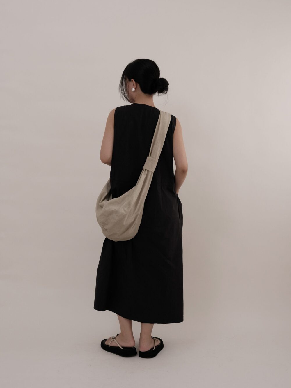 Dry-Easy Zipper Dress in Black - Image 3