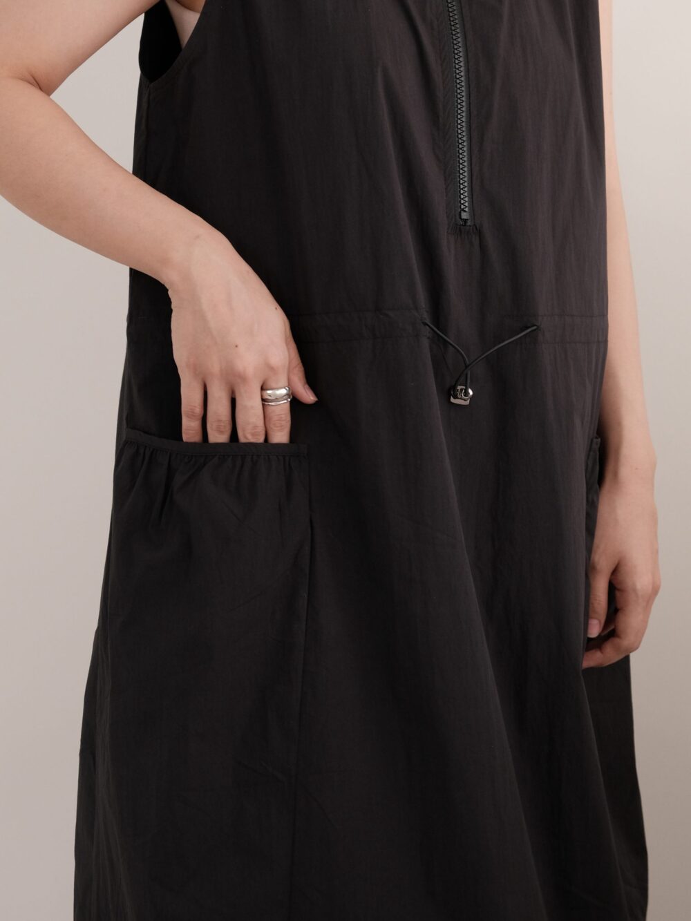 Dry-Easy Zipper Dress in Black - Image 6