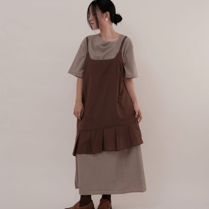 Loose Edge Layer Dress in Granite Brown