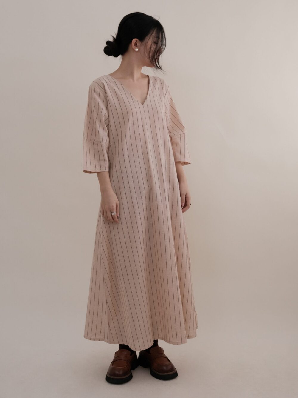Linen V-Neck Dress in Blush Pink