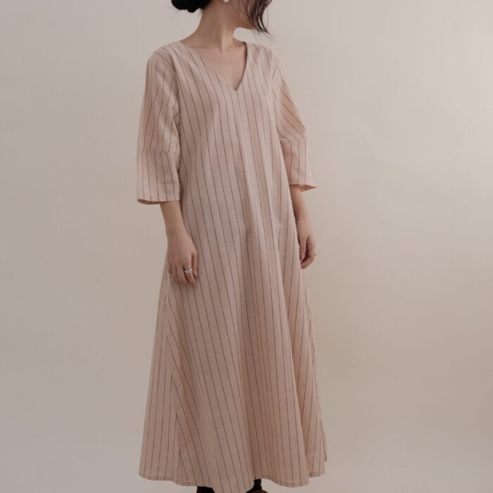 Linen V-Neck Dress in Blush Pink