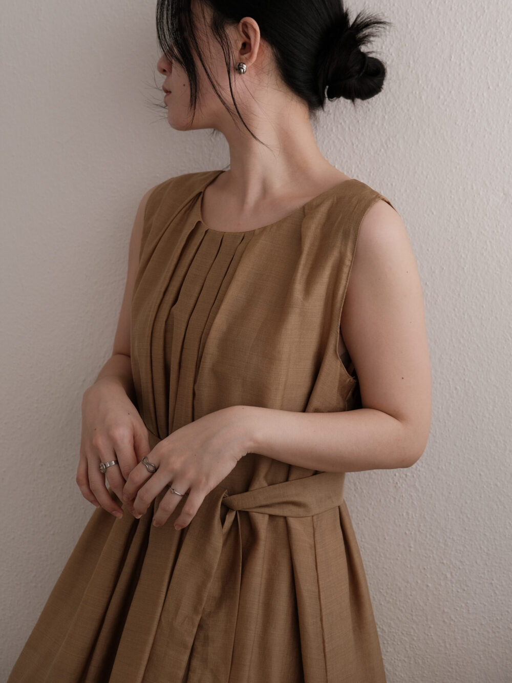 Tencel Pleated Sleeveless Dress - 图片 6