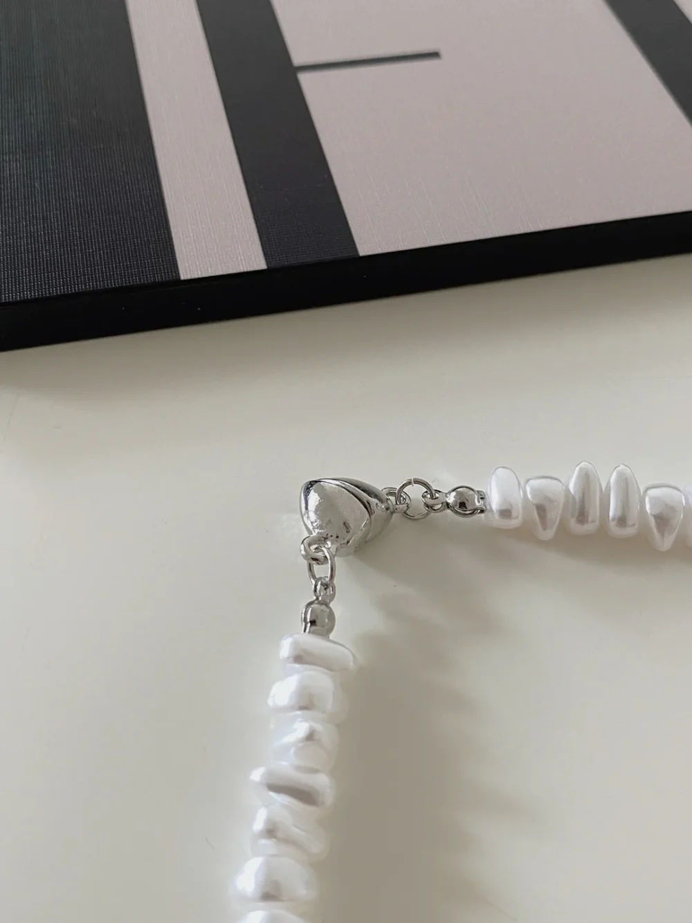 Baroque Magnetic Necklace - Image 3
